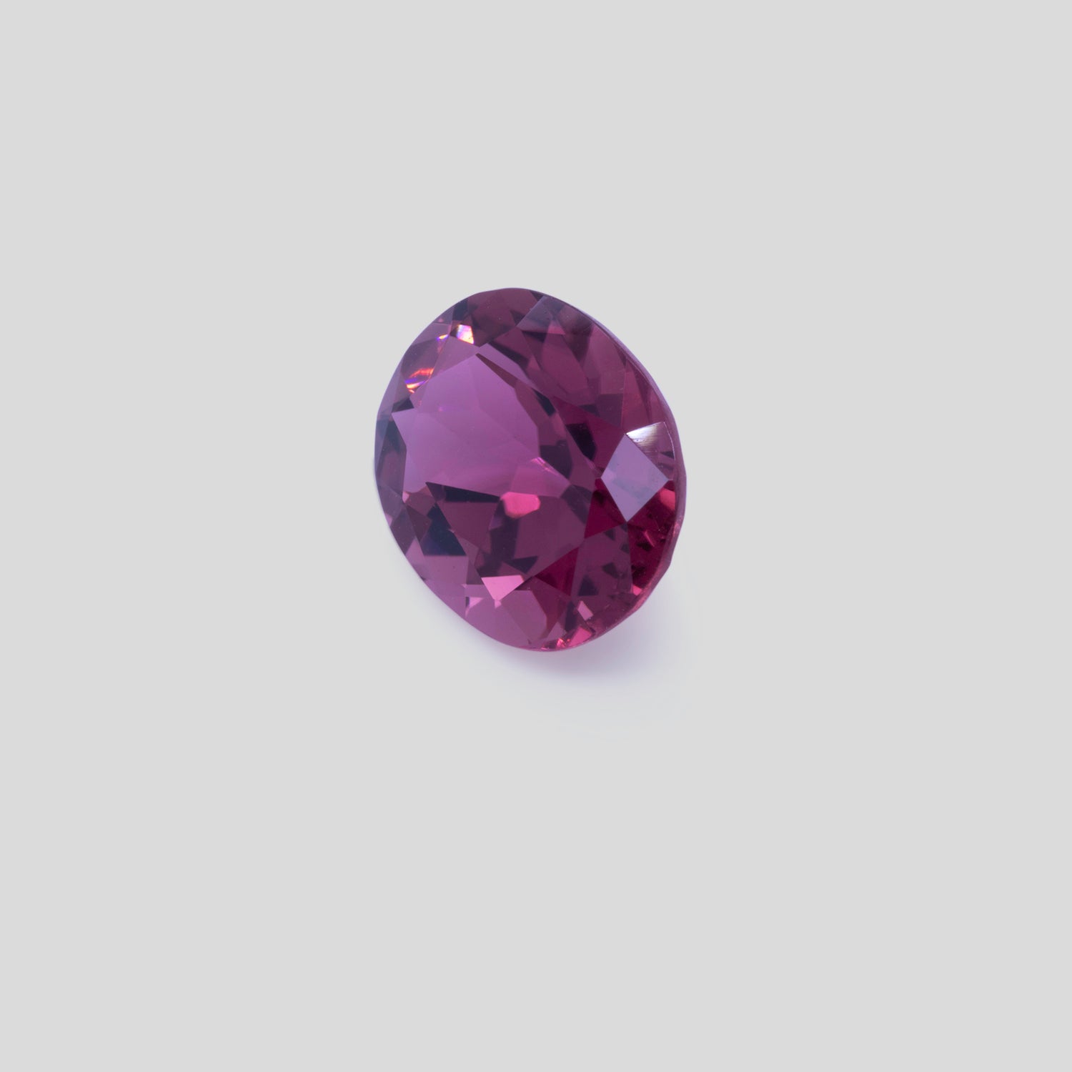 Tourmaline - red/pink, oval, 9x7 mm, 1.70-1.89 cts, No. TR99331