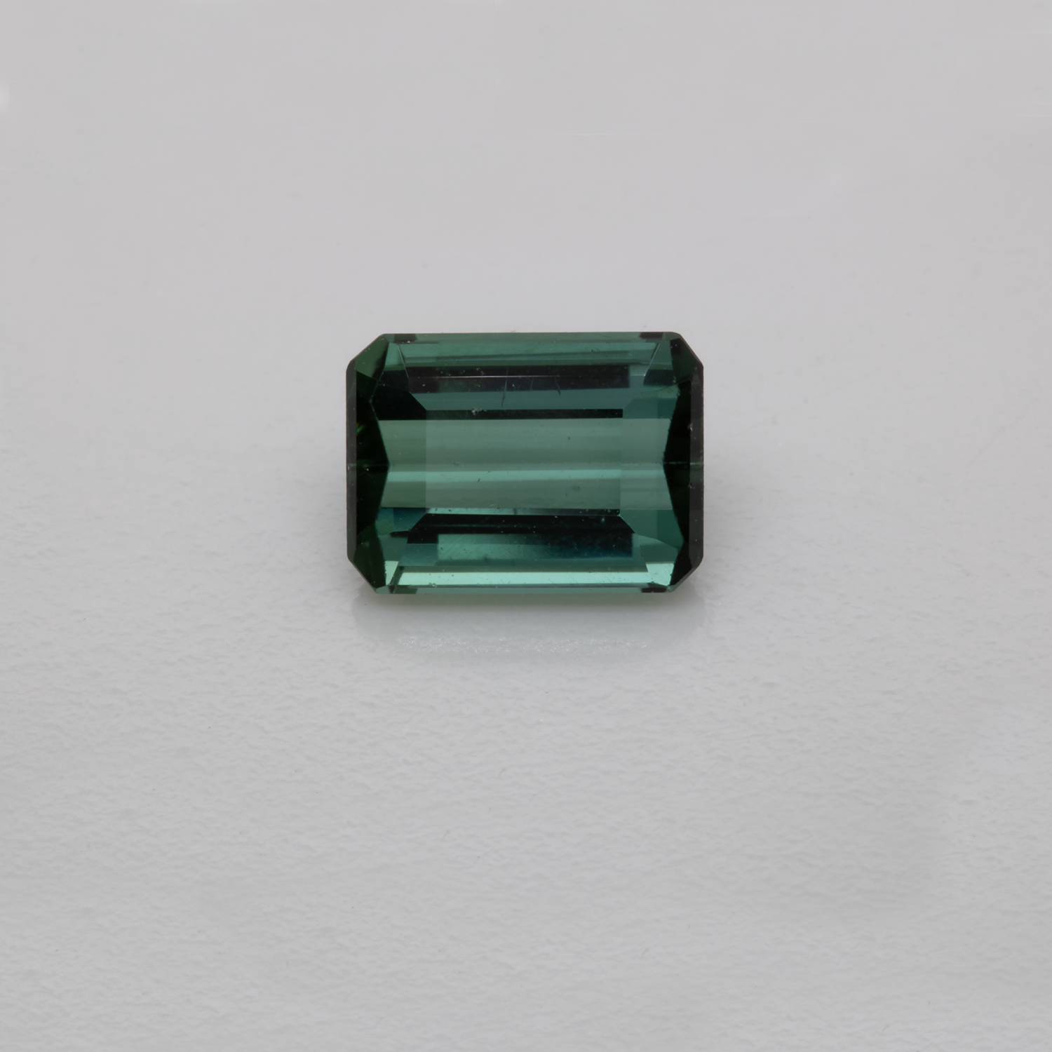 Tourmaline - green, octagon, 6.9x5 mm, 1.01-1.05 cts, No. Tr99395