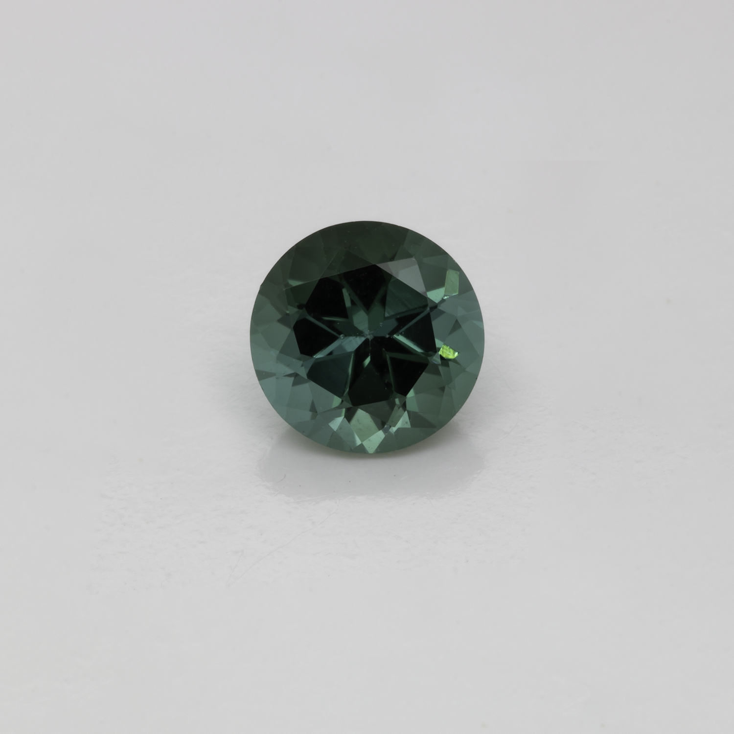 Turmalin - grün, rund, 6x6 mm, 0,82 cts, Nr. TR99812