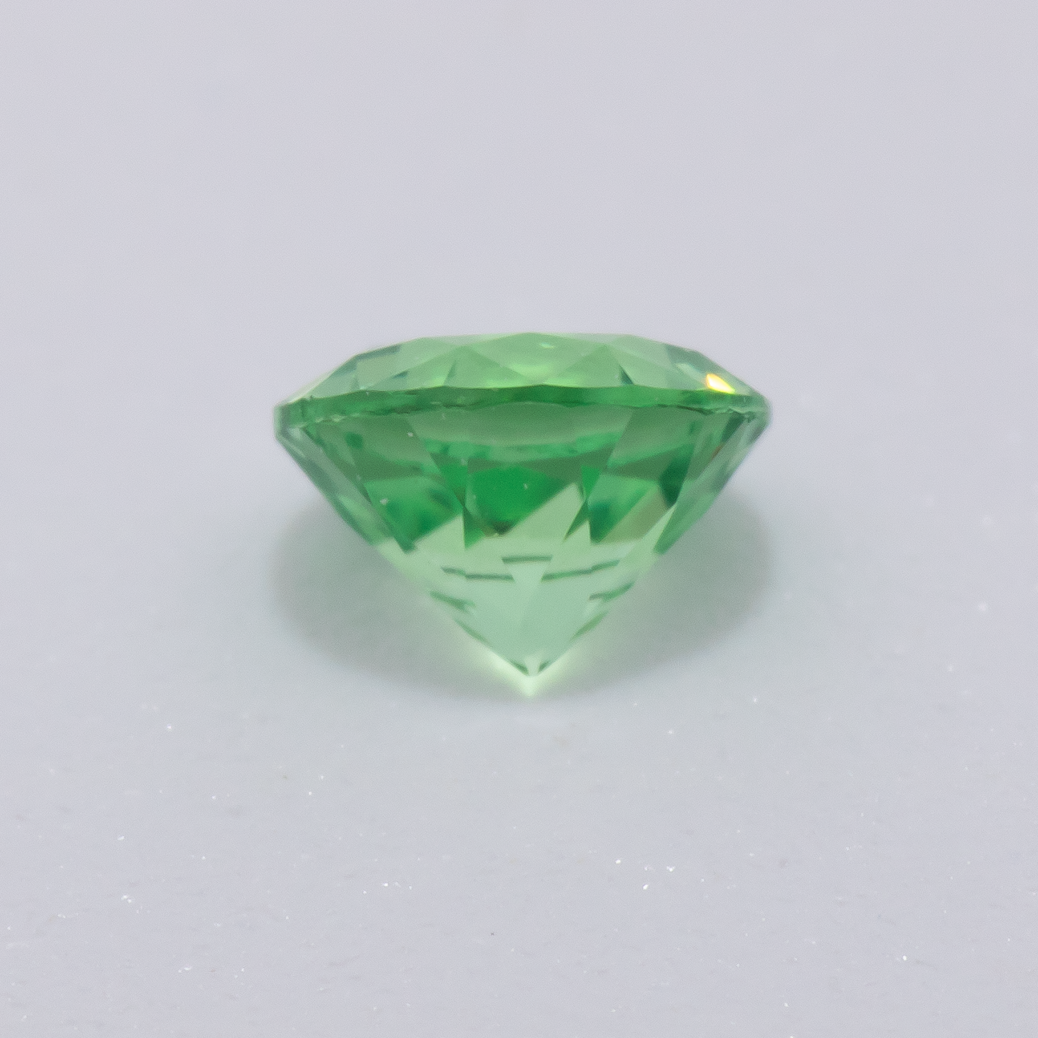 Tsavorite - green, round, 3x3 mm, 0.11 - 0.13 cts, No. TS91016