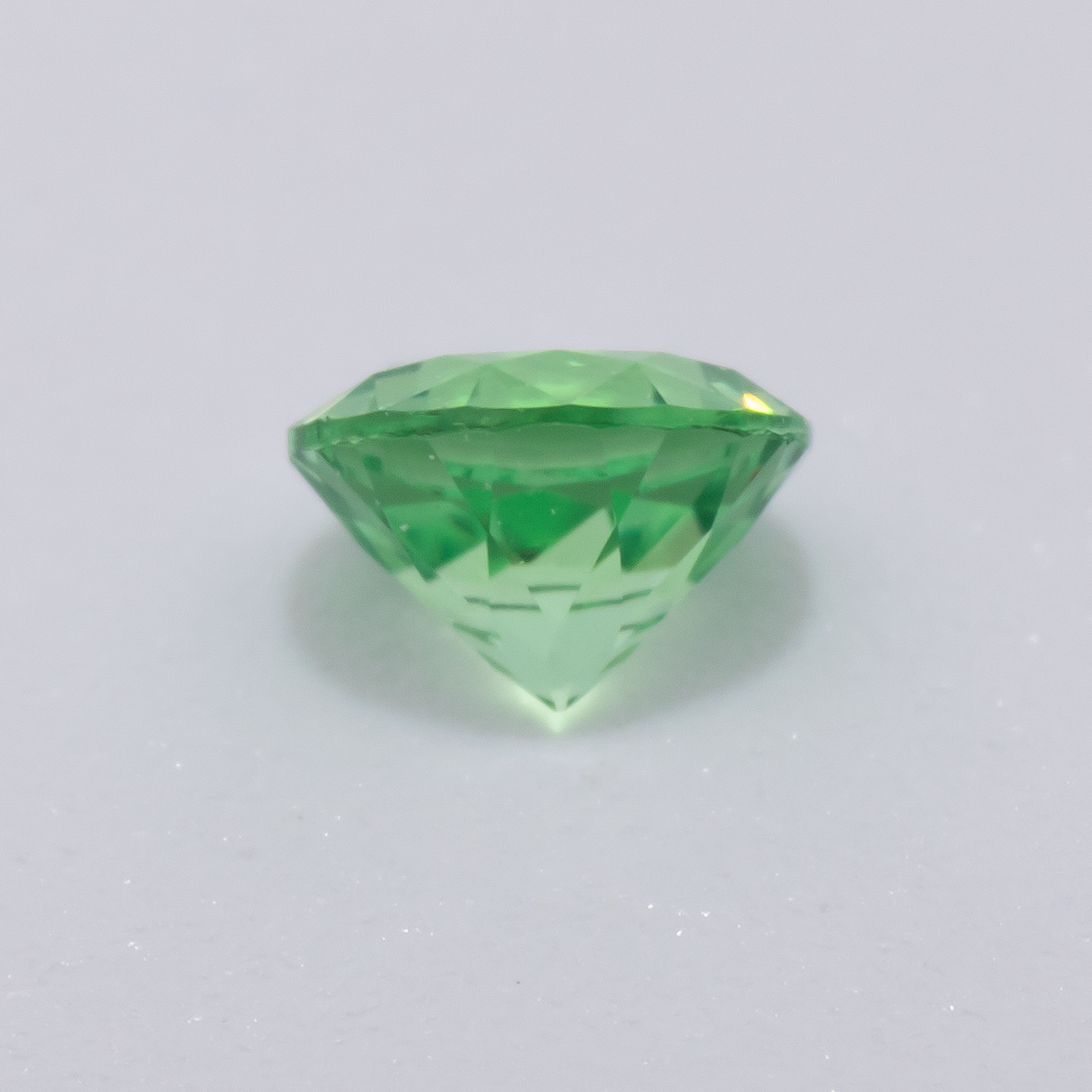 Tsavorit - grün, rund, 3x3 mm, 0.11 - 0.13 cts, Nr. TS91016