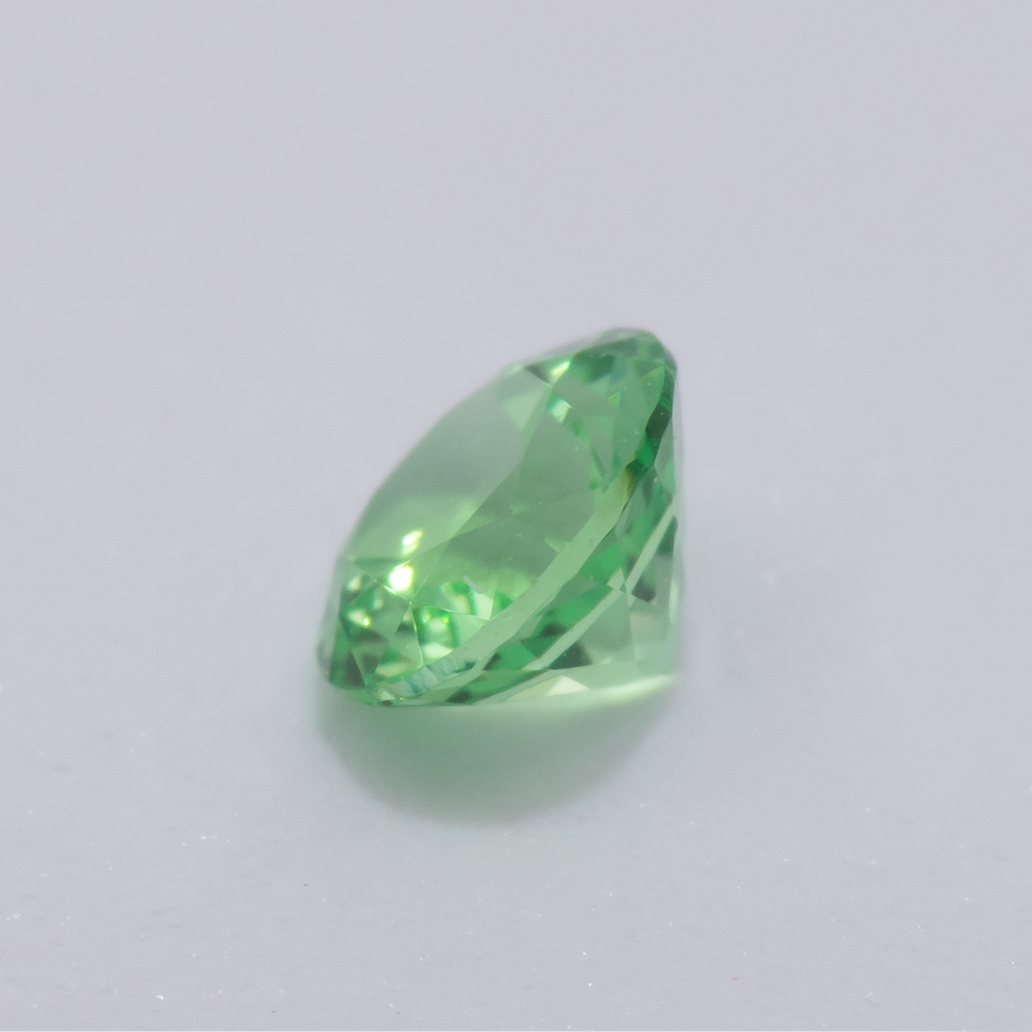 Tsavorite - green, round, 3x3 mm, 0.11 - 0.13 cts, No. TS91016