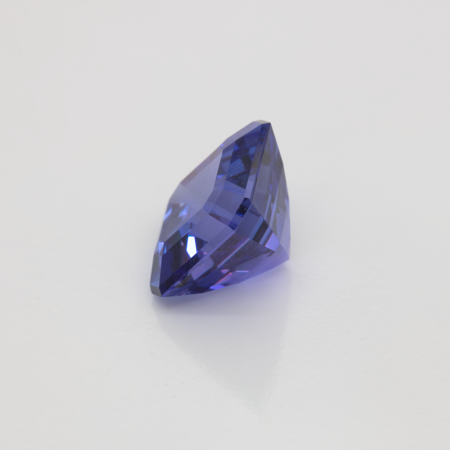 Tansanit - AAA, asscher, 10x10 mm, 5.62 cts, Nr. TZ99025