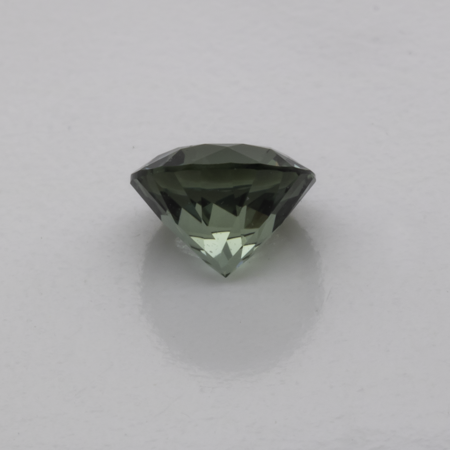 Saphir - blau/grün, rund, 4,8x4,8 mm, 0,53 cts, Nr. XSR11186