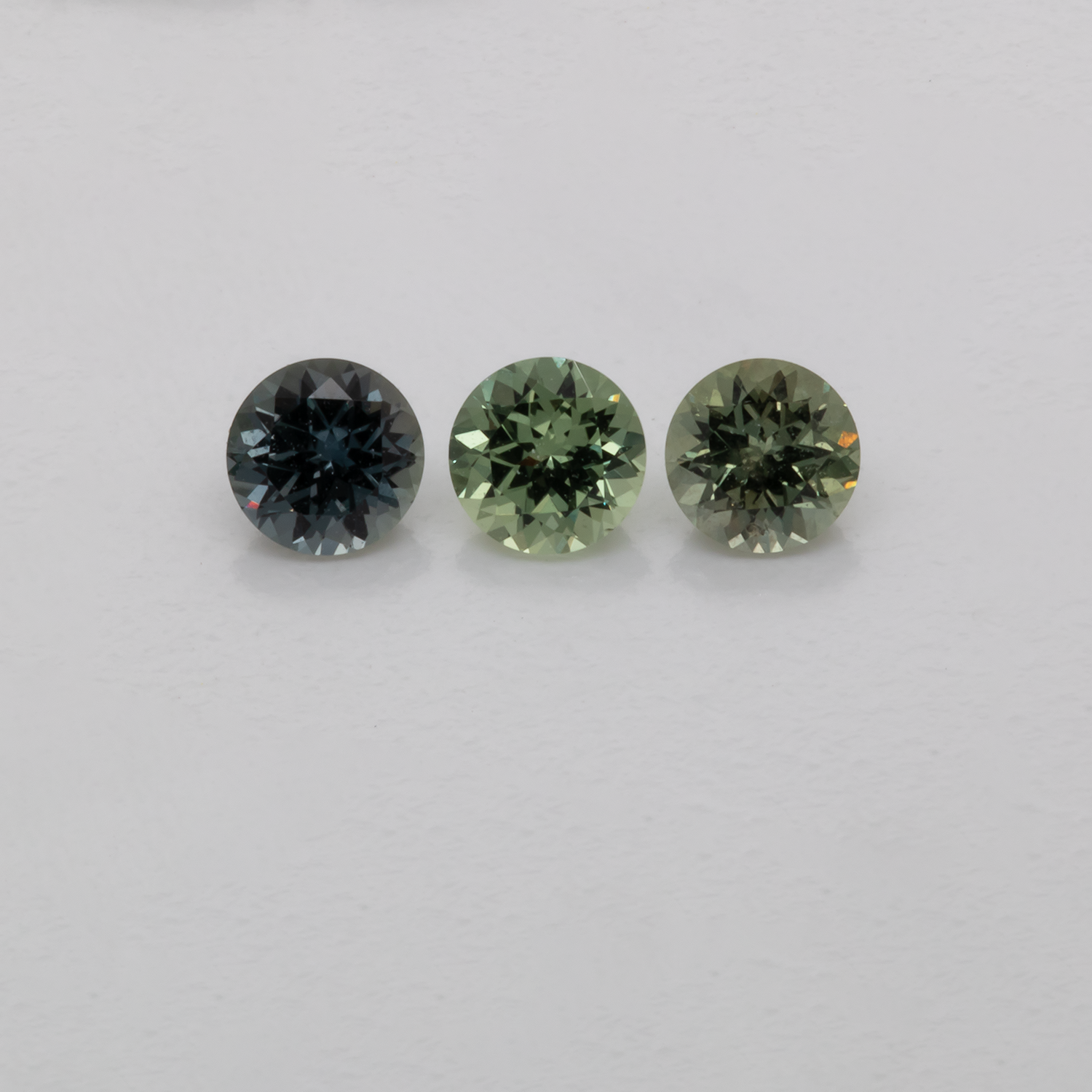 Sapphire Set - green/blue, round, 3.5x3.5 mm, 0.66 cts, No. XSR11188