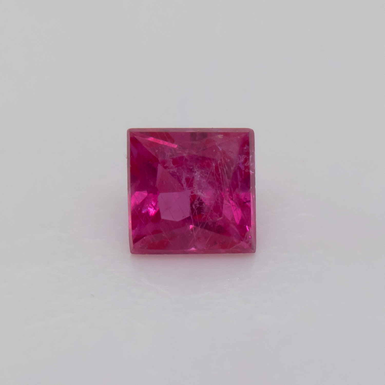 Sapphire - pink, square, 2.3x2.3 mm, 0.08 - 0.10 cts, No. XSR11248