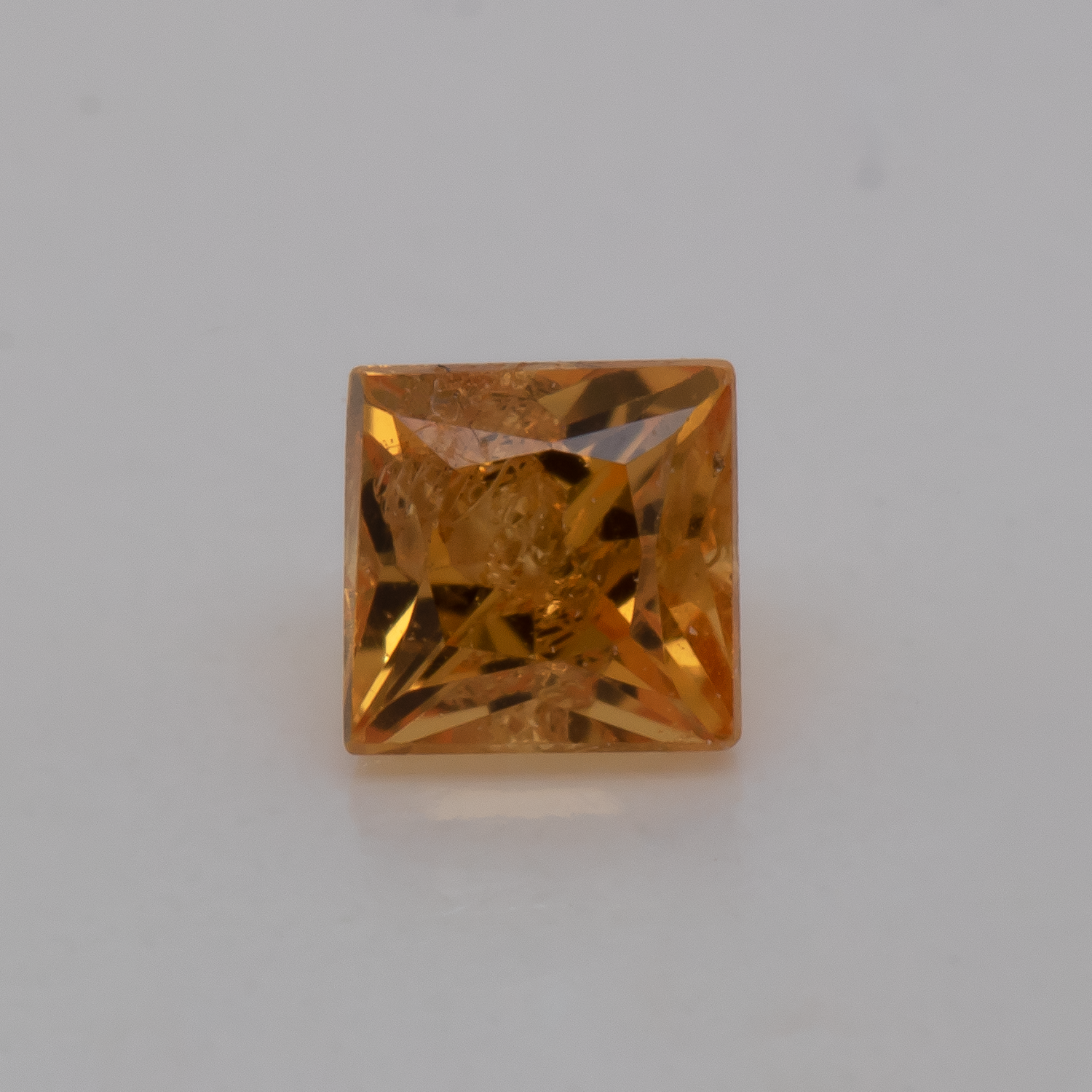 Sapphire - yellow, square, 2.3x2.3 mm, 0.09 - 0.11 cts, No. XSR11251